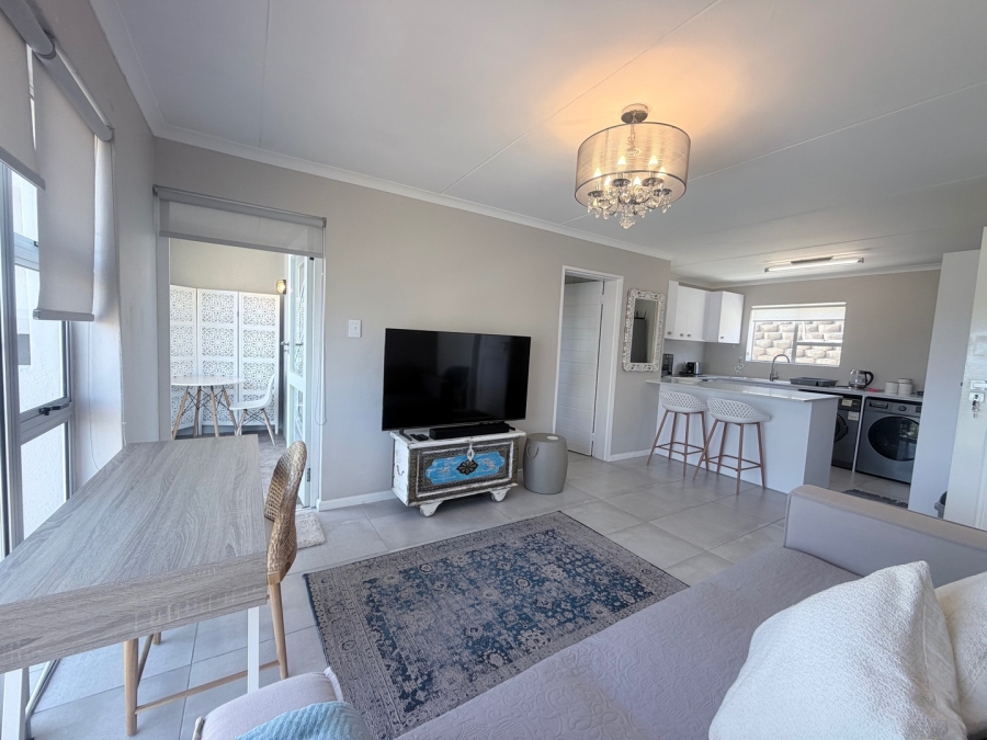 1 Bedroom Property for Sale in Bloubergstrand Western Cape